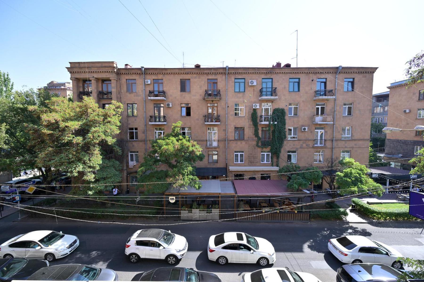 Newly Renovated In Heart Of City - Cascade Apartment Yerevan Exterior photo